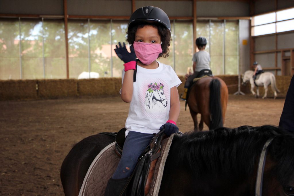 Reitunterricht mit Maske