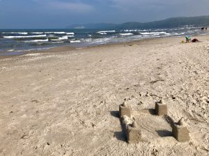 Sandburg am Strand von Binz